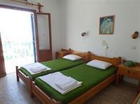 Young Inn 纳乌萨 外观 照片